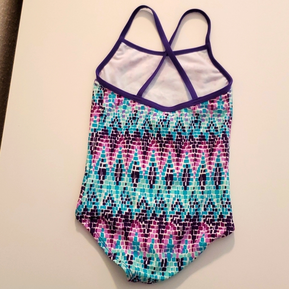 Kami Graphic Pattern Swimsuit - Picture 4 of 6